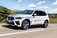 BMW iX5 2022 front quarter tracking