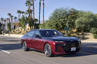 BMW 760i xDrive front track