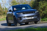 Range Rover Sport 2022 front quarter tracking