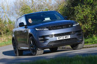 Range Rover Sport 2022 front quarter tracking
