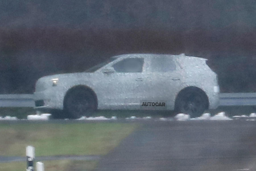 Ford electric suv prototype side tracking 2023