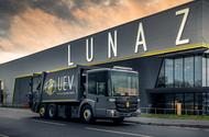 4.LunazUEVontheroadoutsideenlargedfactory (1)