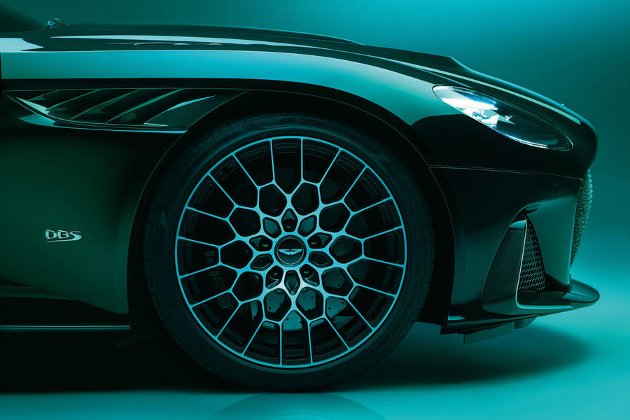 Aston martin dbs 770 ultimate wheel
