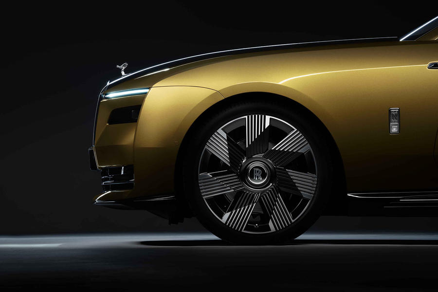 Rolls royce spectre front wheel
