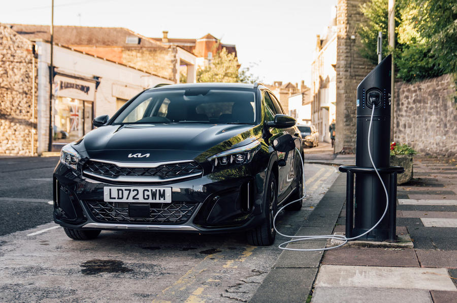 Kia XCeed PHEV charging