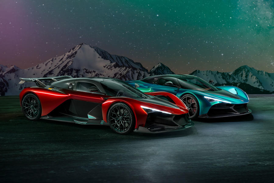Zenvo Aurora Agil (left) and Zenvo Aurora Tur (right)