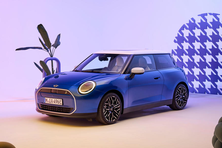 Blue 2024 Mini Cooper Electric – front quarter static