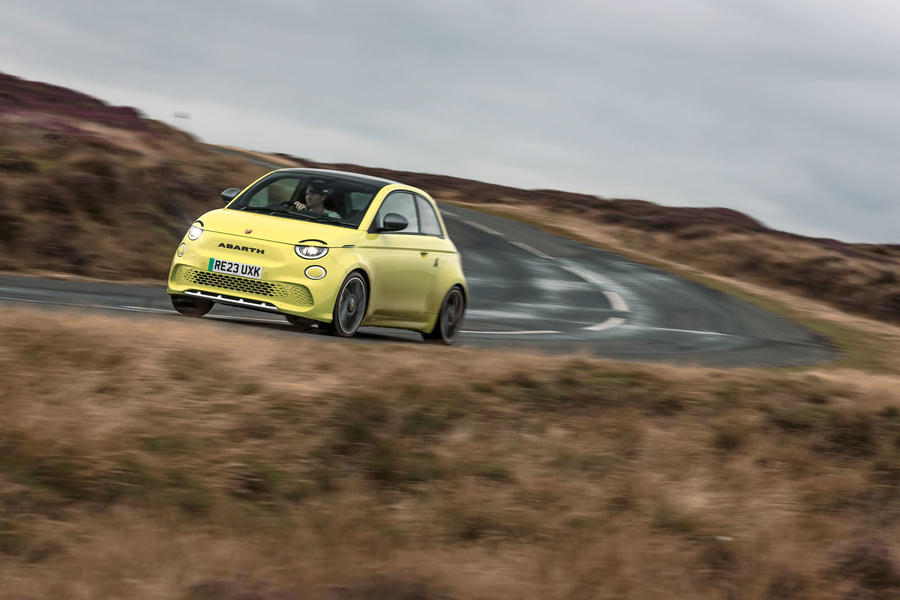 Abarth 500e front cornering