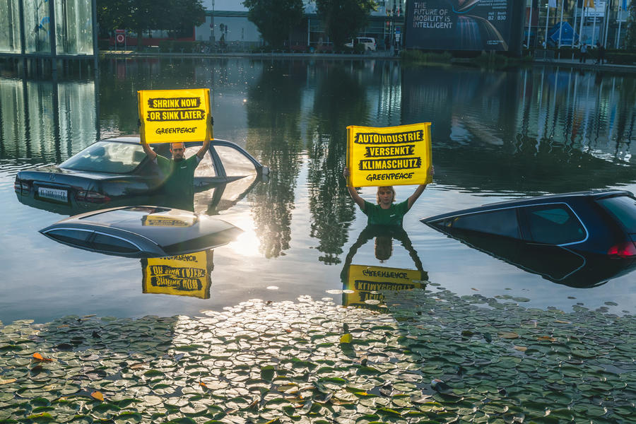 Greenpeace protestors at Munich motor show