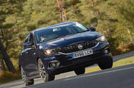 fiat tipo cornering
