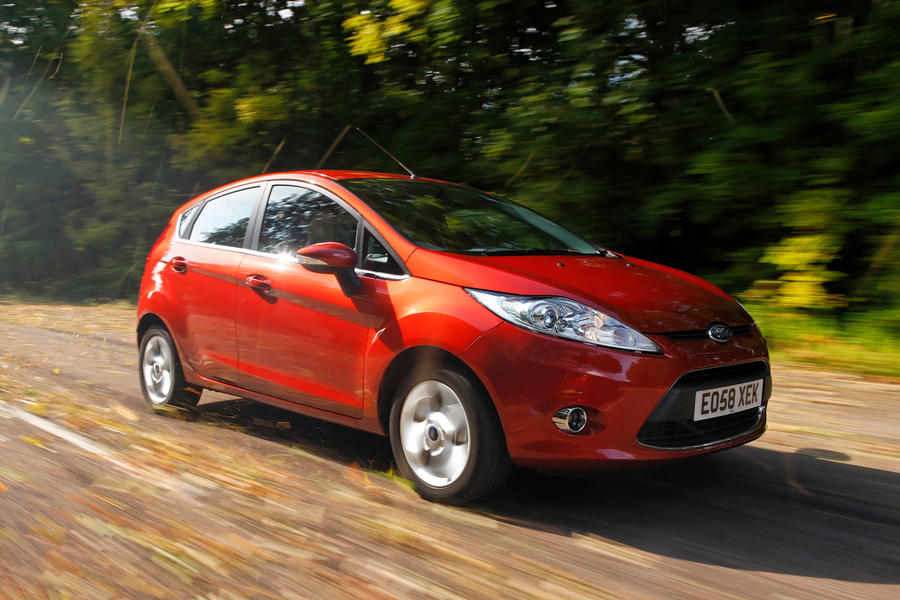 2009 Ford Fiesta driving – front quarter 