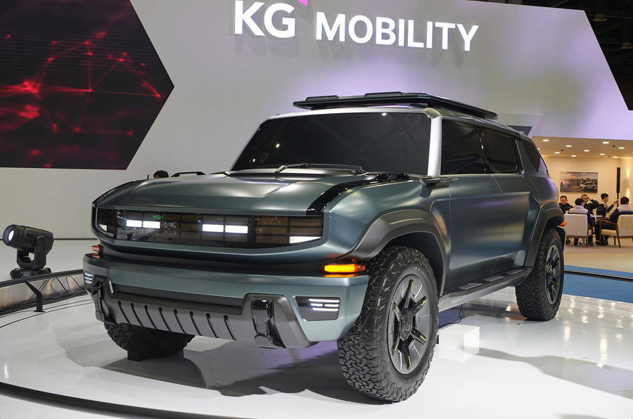 KGM F100 – front quarter