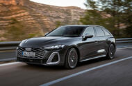 Audi S5 Avant front quarter tracking