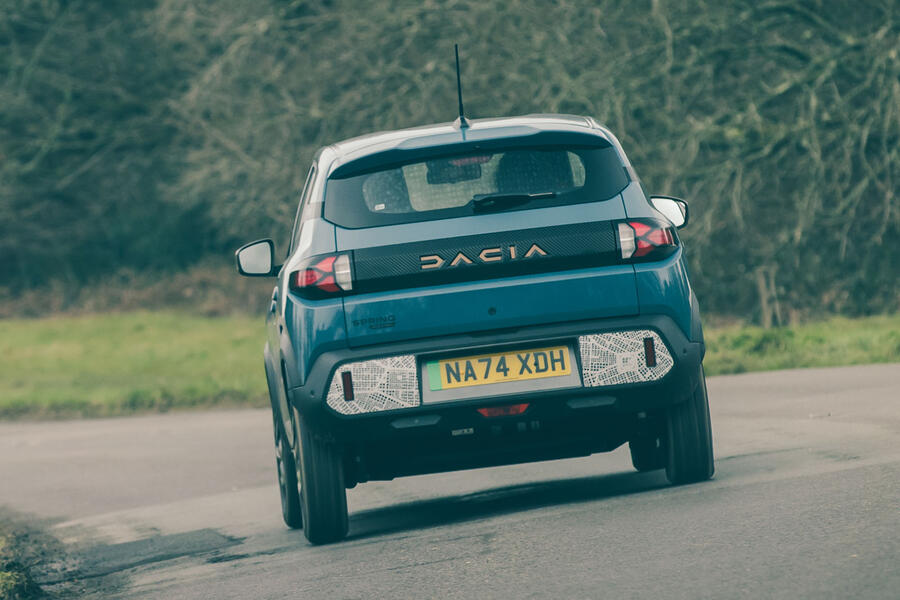 Dacia Spring cornering – rear