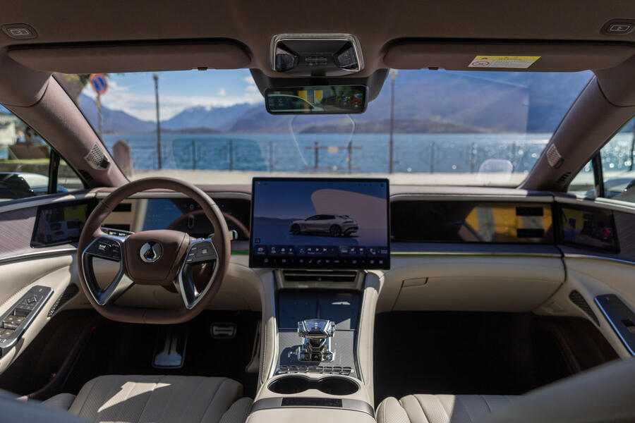 Denza Z9GT dashboard